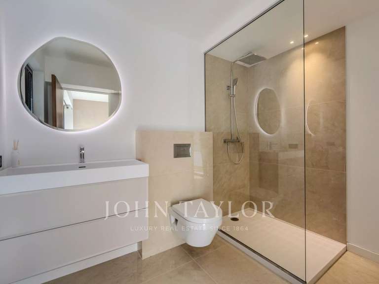 Maison Biot - 5 chambres - 363m²