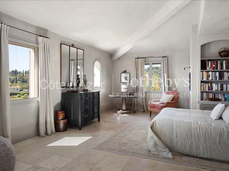 Maison Biot - 4 chambres - 325m²
