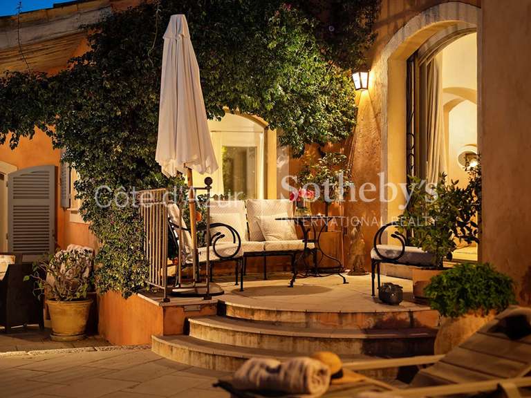 Maison Biot - 4 chambres - 325m²