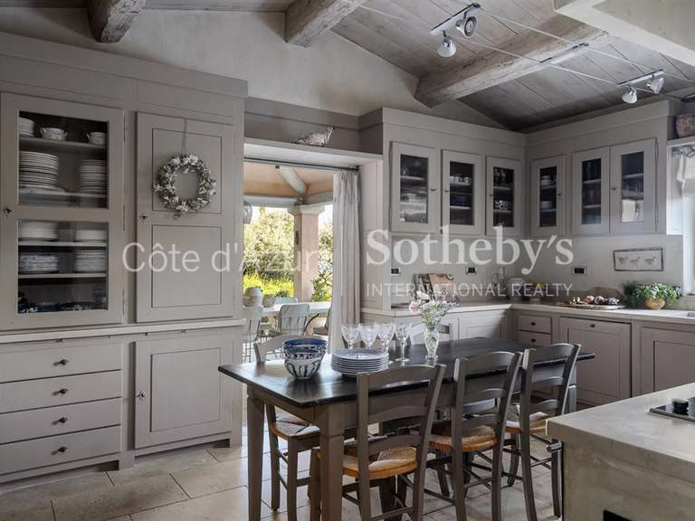 Maison Biot - 4 chambres - 325m²