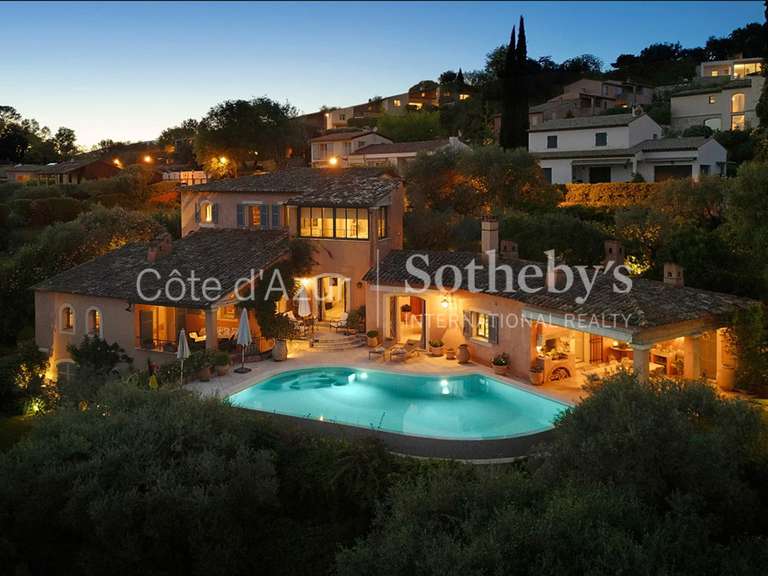 Maison Biot - 4 chambres - 325m²