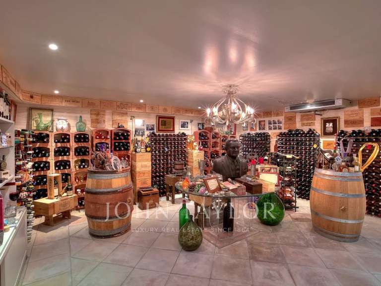 Maison Biot - 4 chambres - 288m²