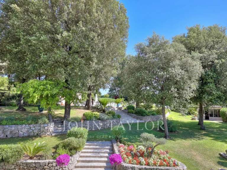 Maison Biot - 4 chambres - 288m²