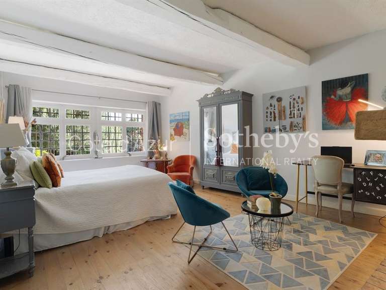 Maison Biot - 5 chambres - 400m²