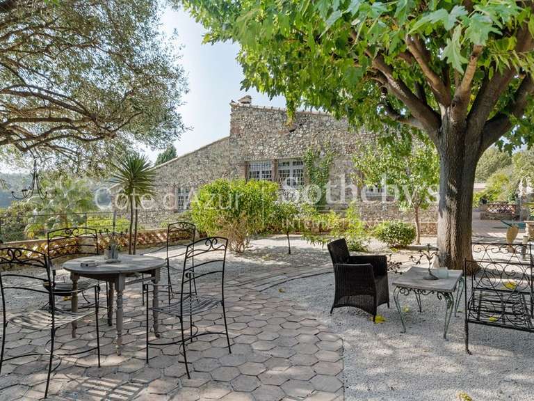 Maison Biot - 5 chambres - 400m²