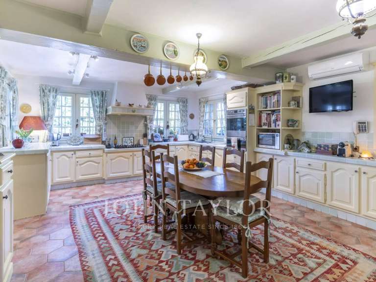 Maison Biot - 4 chambres - 400m²
