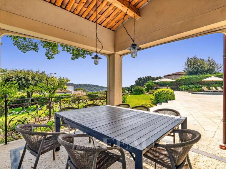 Maison Biot - 5 chambres - 343m²
