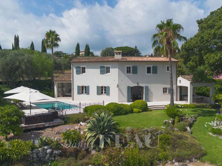 Maison Biot - 5 chambres - 343m²