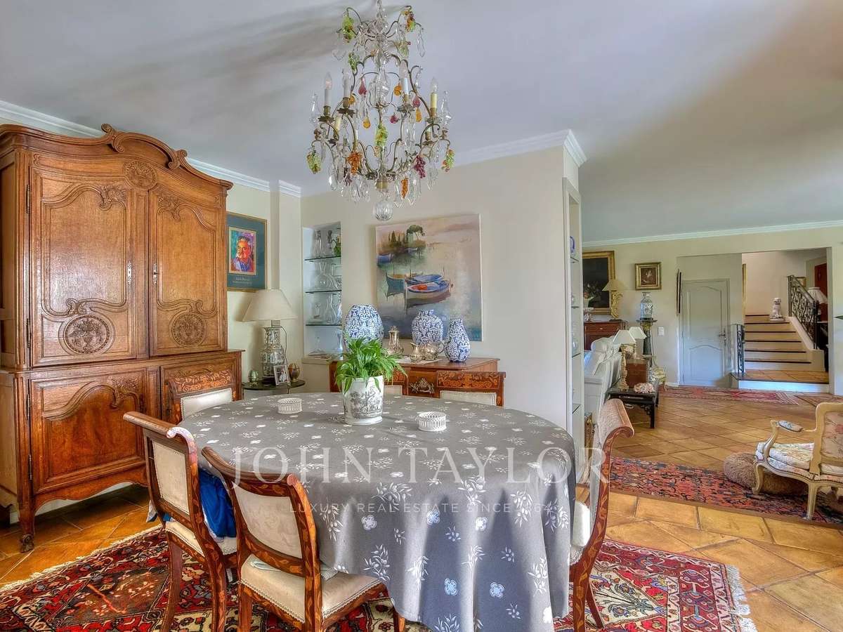 Maison Biot