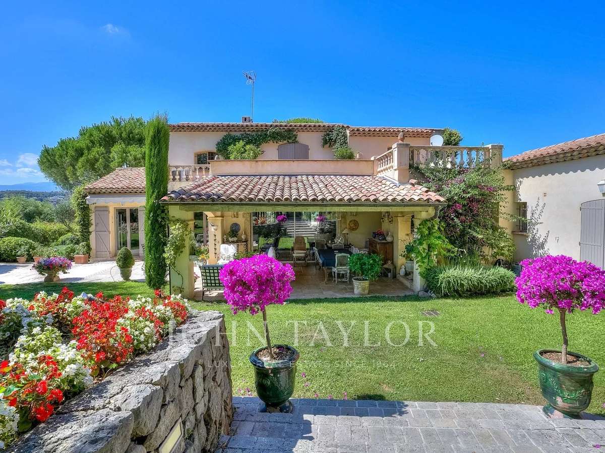 Maison Biot