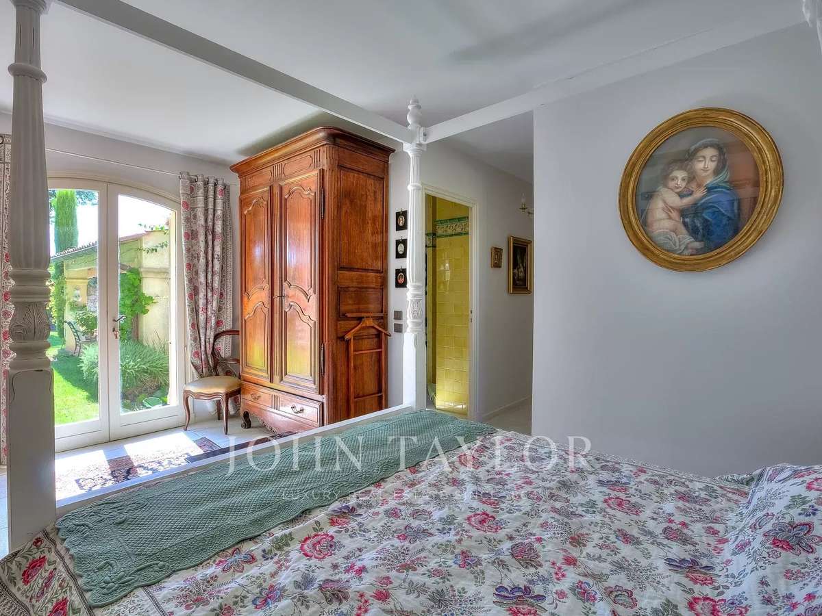 Maison Biot