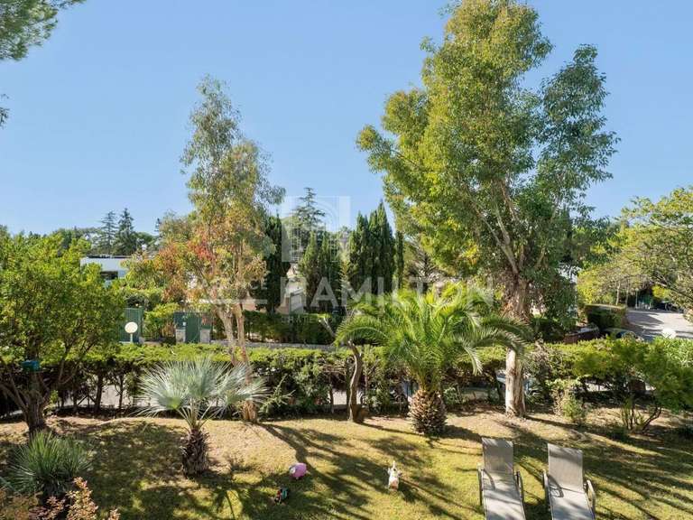 Maison Biot - 5 chambres - 185m²