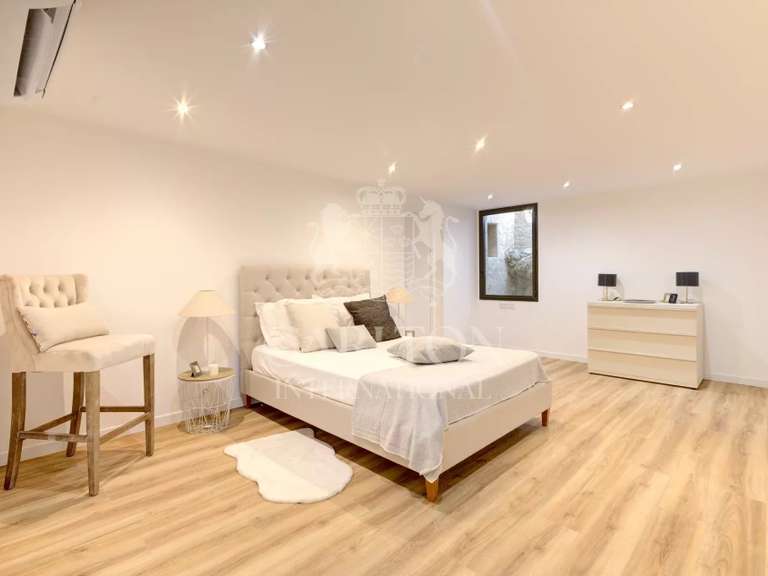 Villa Biot - 5 chambres - 376m²