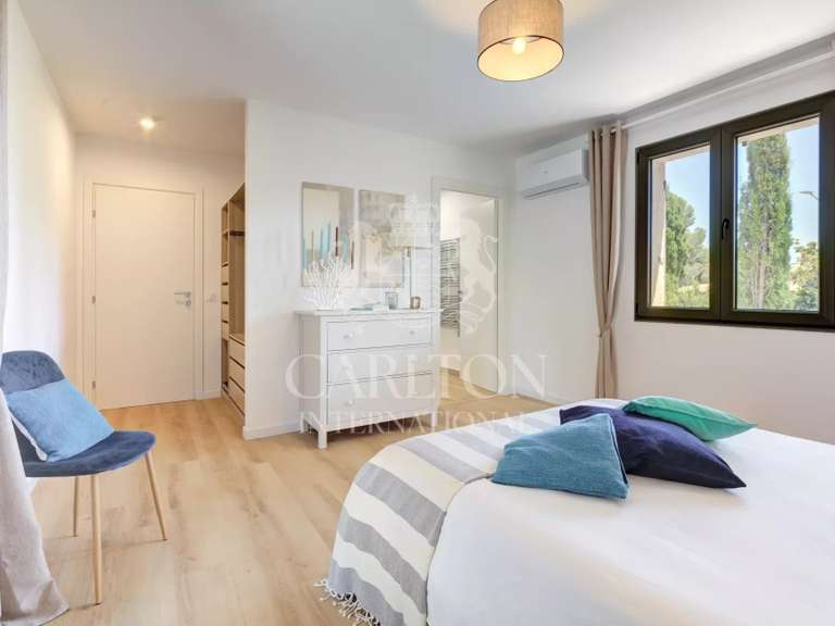 Villa Biot - 5 chambres - 376m²