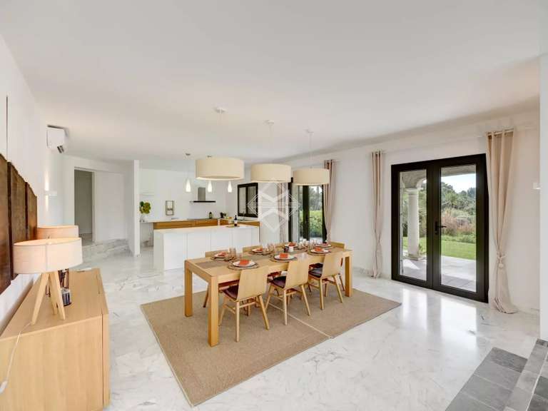 Villa Biot - 6 chambres - 376m²