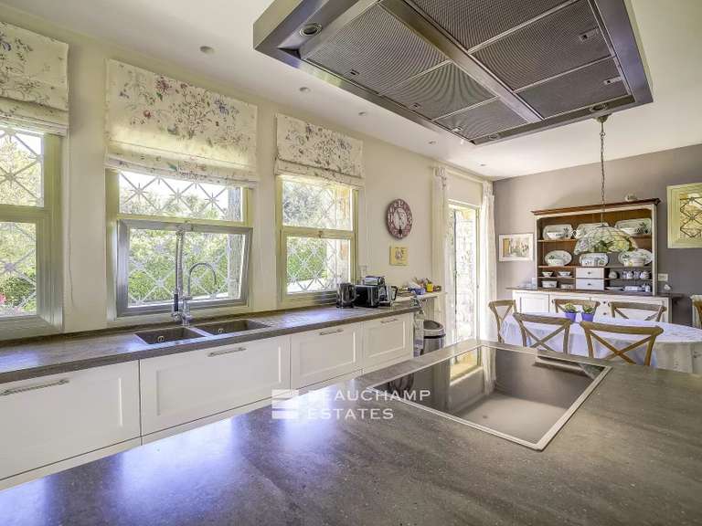 Villa Biot - 5 chambres - 235m²