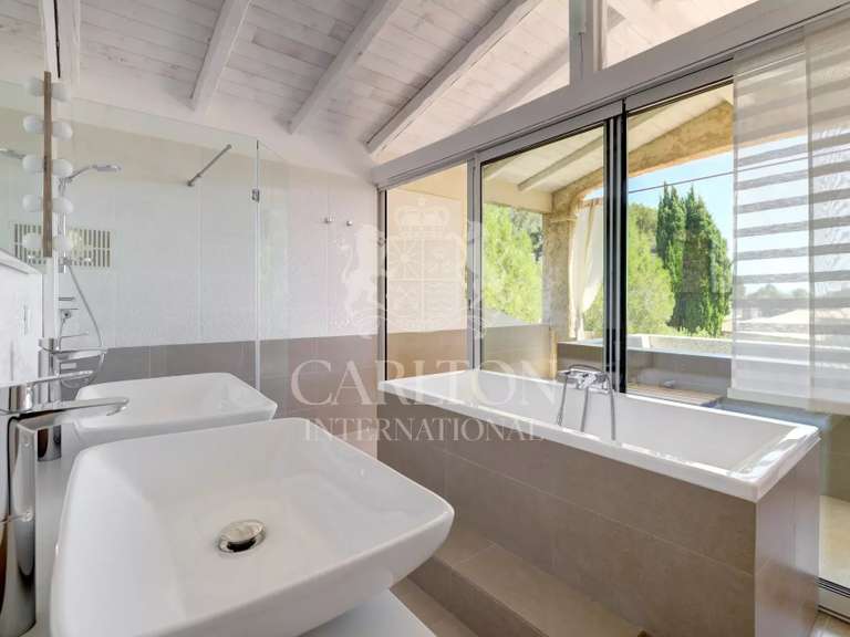 Villa Biot - 5 bedrooms - 376m²