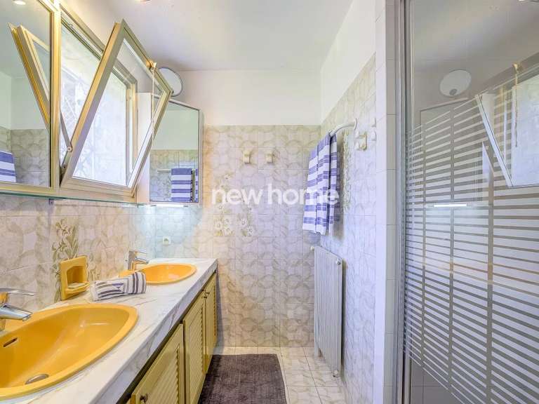 Villa Biot - 5 chambres - 235m²