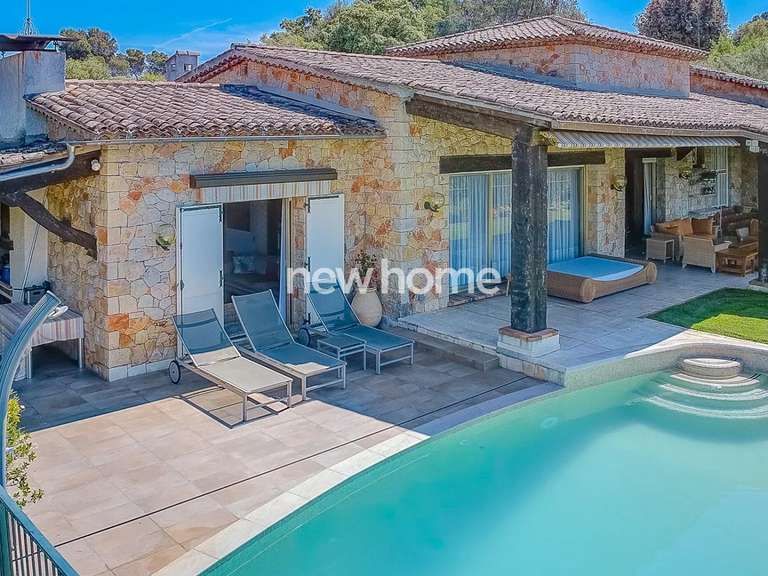 Villa Biot - 5 chambres - 235m²