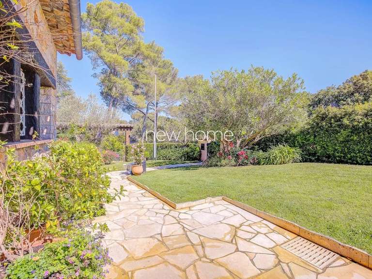 Villa Biot - 5 chambres - 235m²