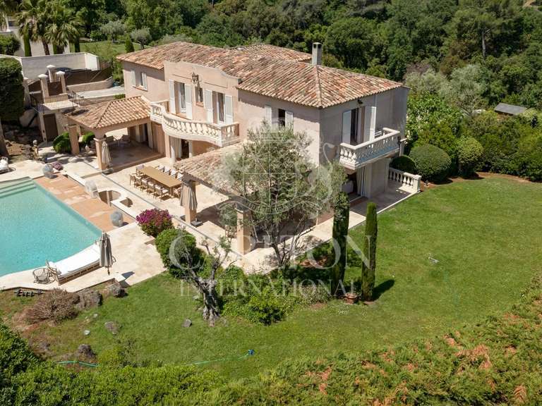 Villa Biot - 4 chambres - 375m²
