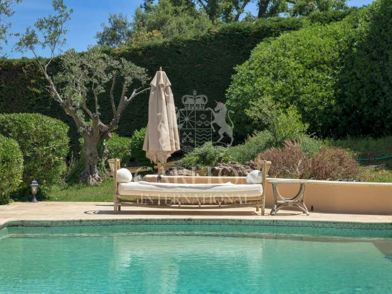 Villa Biot - 4 chambres - 375m²