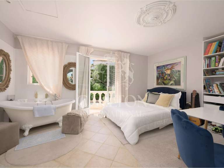Villa Biot - 4 chambres - 375m²
