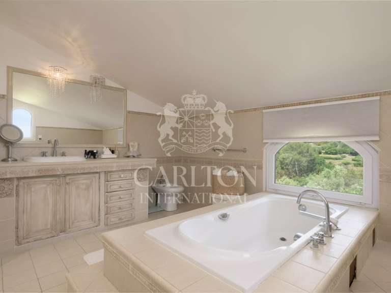 Villa Biot - 4 chambres - 375m²