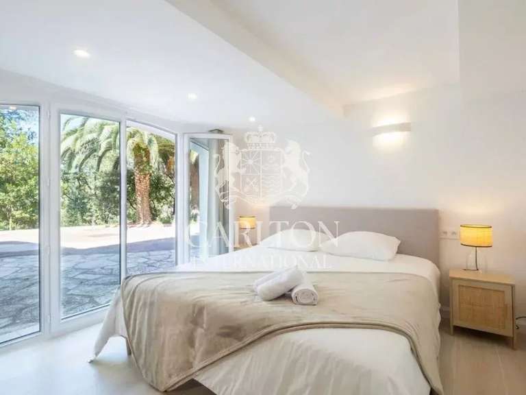 Villa Biot - 6 chambres - 331m²
