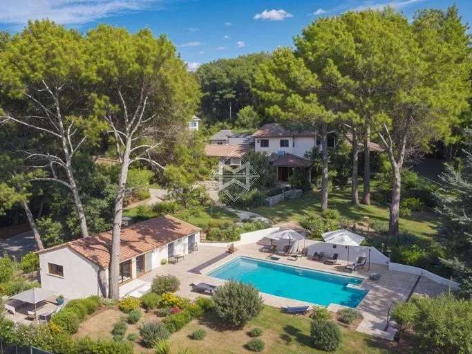 Villa Biot - 456m²