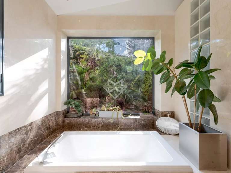 Villa Biot - 456m²