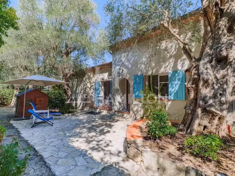 Villa Biot - 5 bedrooms - 125m²