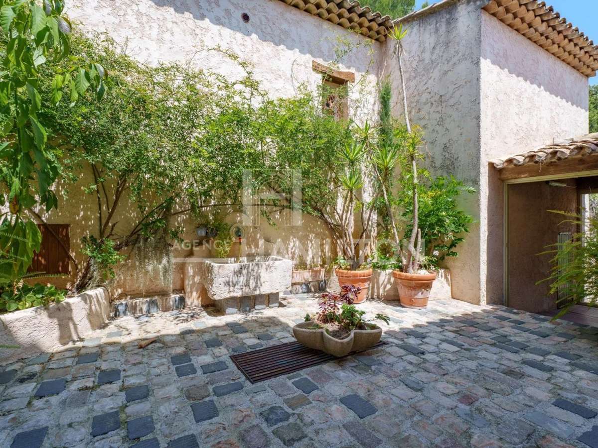 Villa Biot