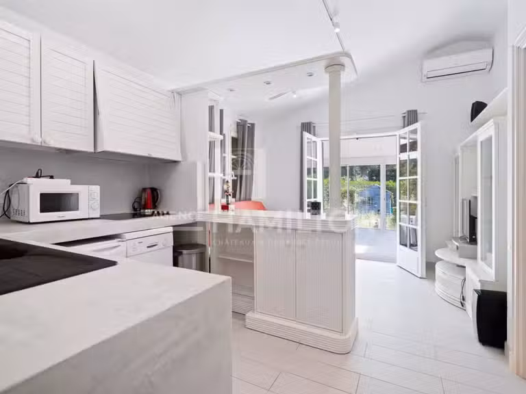 Villa Biot - 4 bedrooms - 310m²