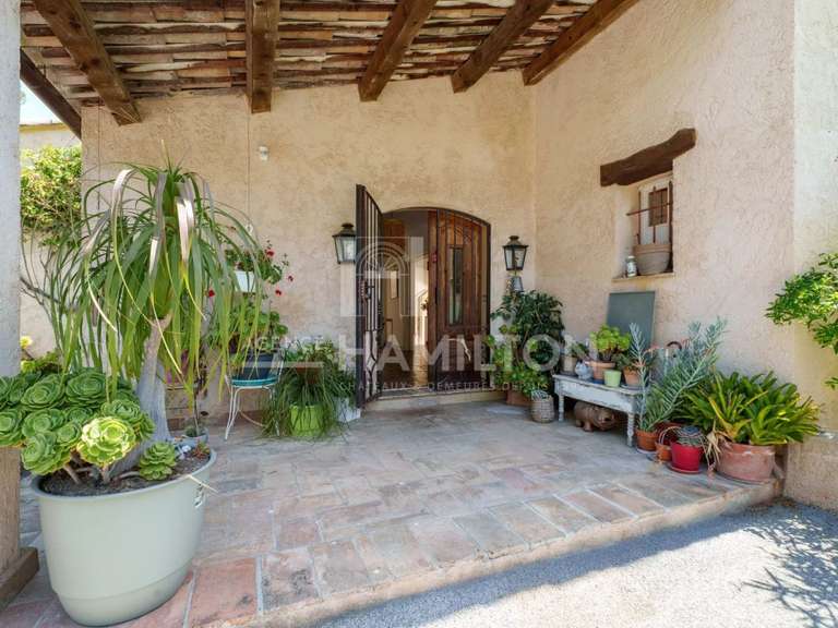 Villa Biot - 4 bedrooms - 310m²