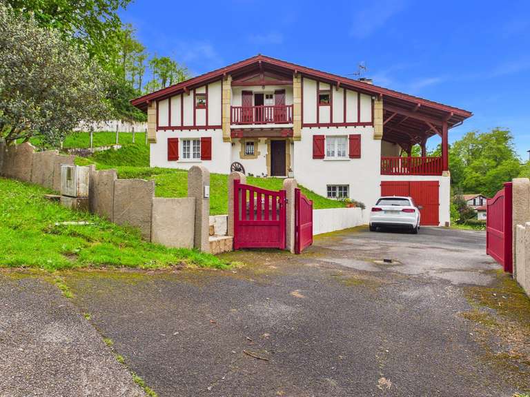 Maison Biriatou - 4 chambres - 167m²