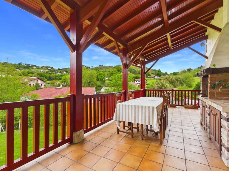 Maison Biriatou - 4 chambres - 167m²