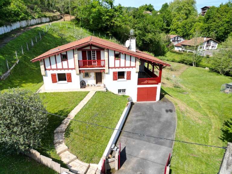 Maison Biriatou - 4 chambres - 167m²