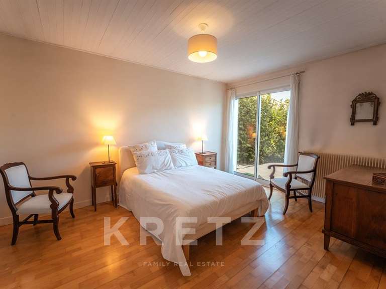 Maison Biviers - 6 chambres - 307m²