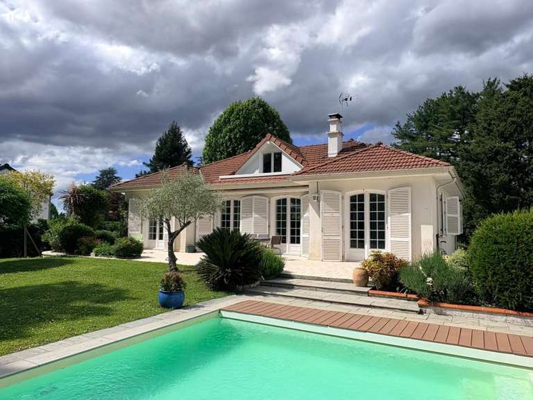Maison Bizanos - 3 chambres - 160m²