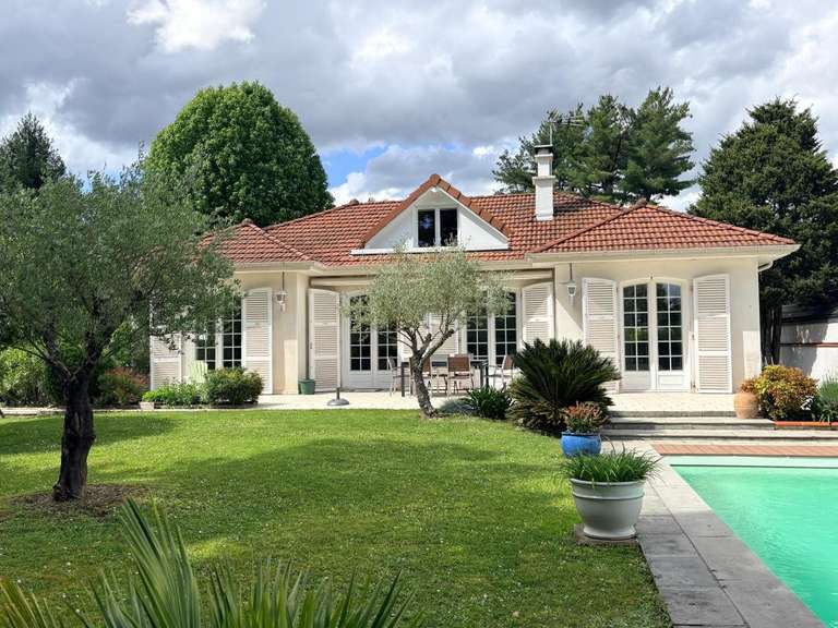 Maison Bizanos - 3 chambres - 160m²