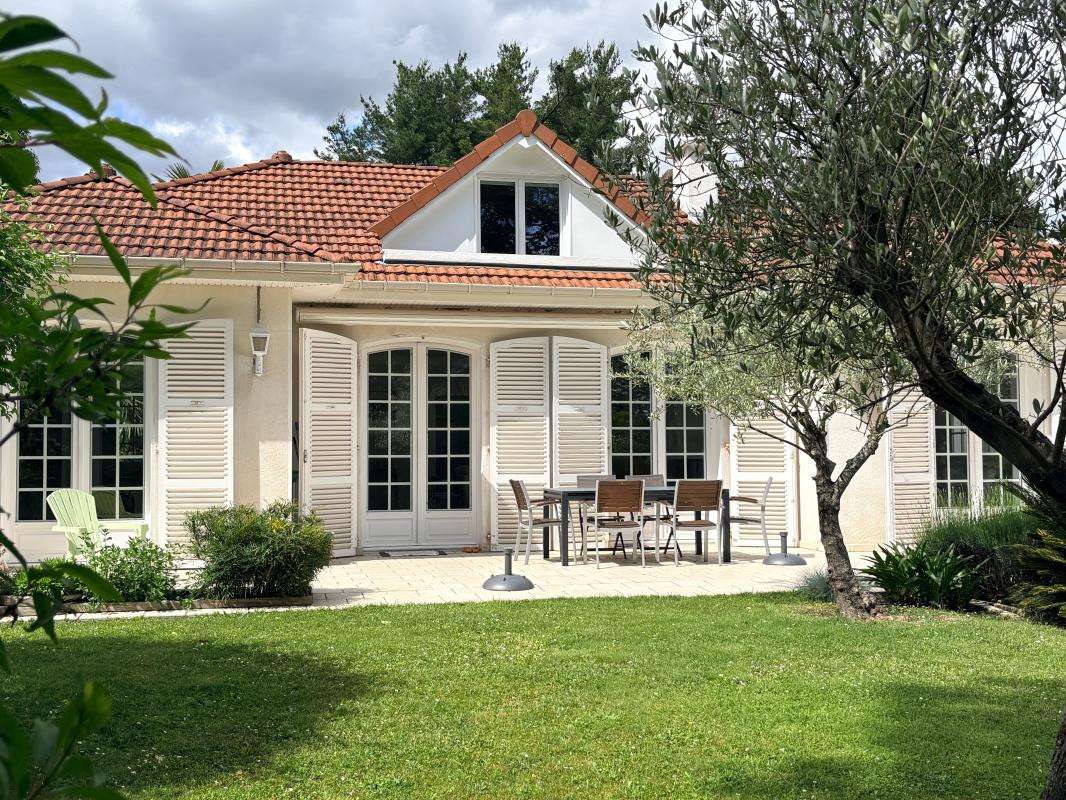 House Bizanos