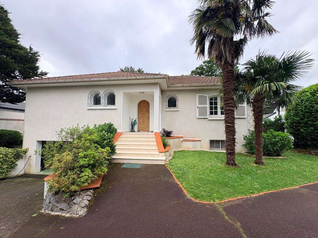 House Bizanos