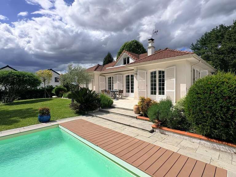 Maison Bizanos - 3 chambres - 160m²