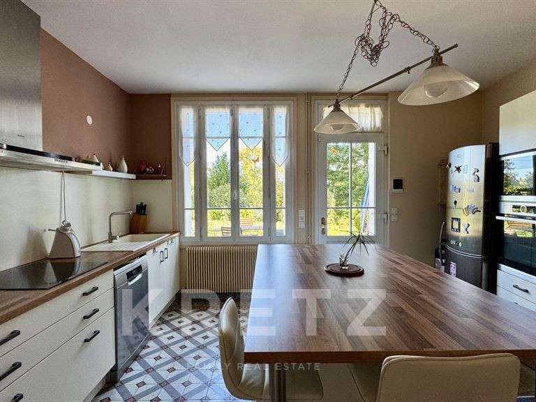 Maison Bléré - 6 chambres - 290m²