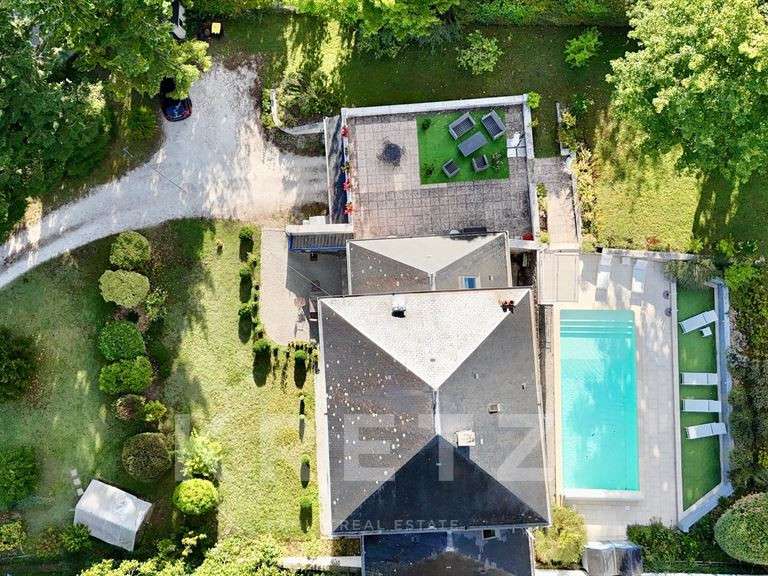 Maison Bléré - 6 chambres - 290m²