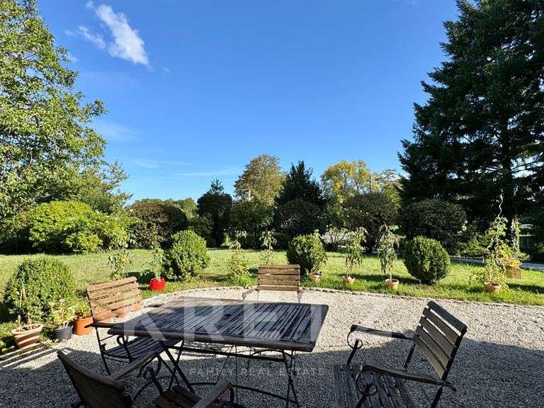 Maison Bléré - 6 chambres - 290m²