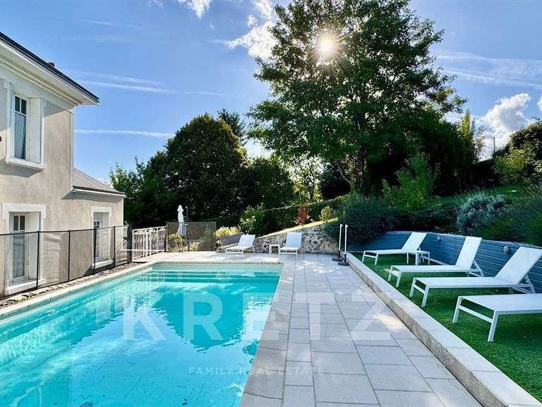 Maison Bléré - 6 chambres - 290m²