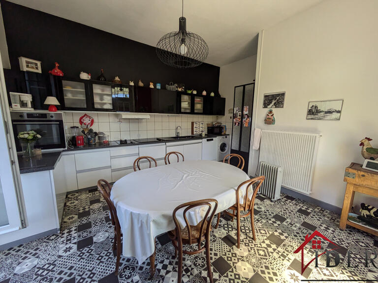 Villa Bletterans - 7 chambres - 270m²