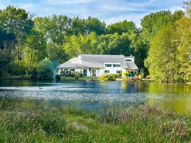 Maison Bleury - 5 chambres - 537m²